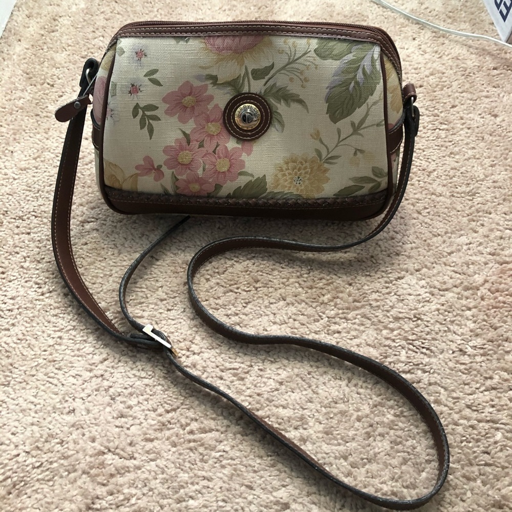 CarryLand crossbody